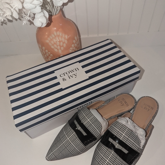Crown & Ivy Tammy Pointed Toe Mules Size 8M Beautiful New Women's Preppy Loafers - Picture 2 of 12